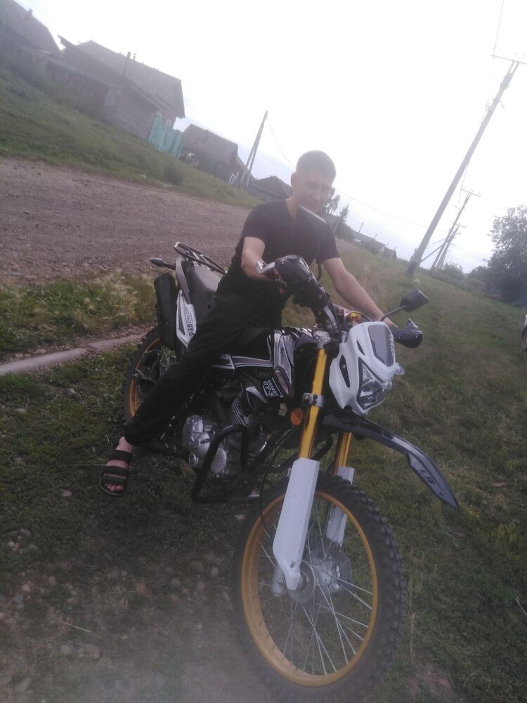  38249046  Vasily, 37 ,    