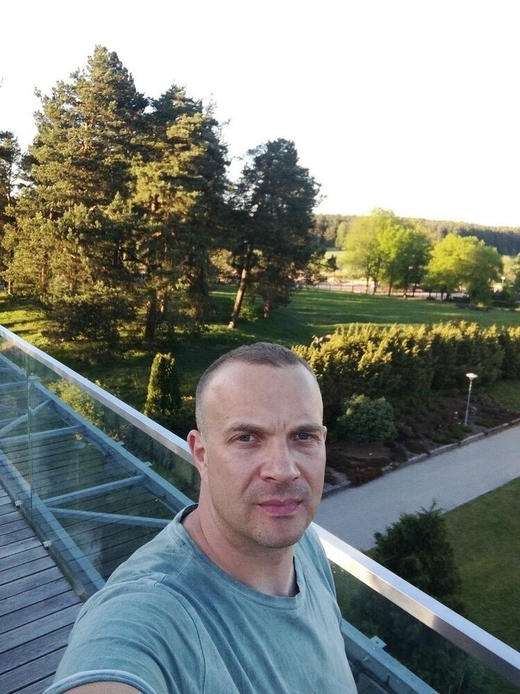  ,   TOMAS, 46 ,   ,   , c 