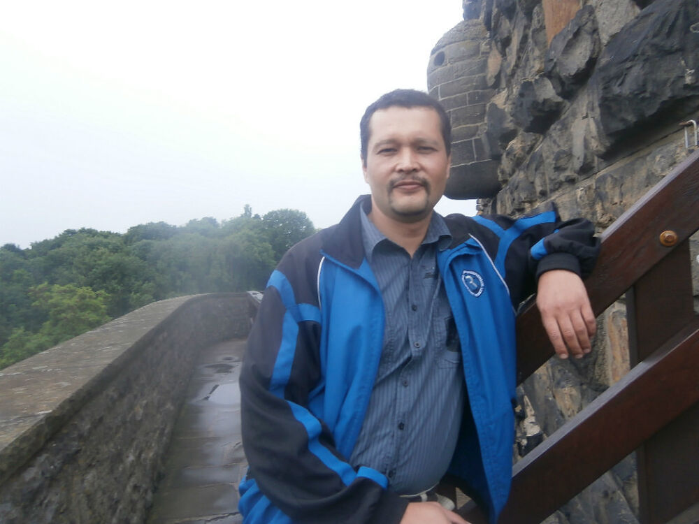  Mosbach,   Rinat, 48 ,     , c 