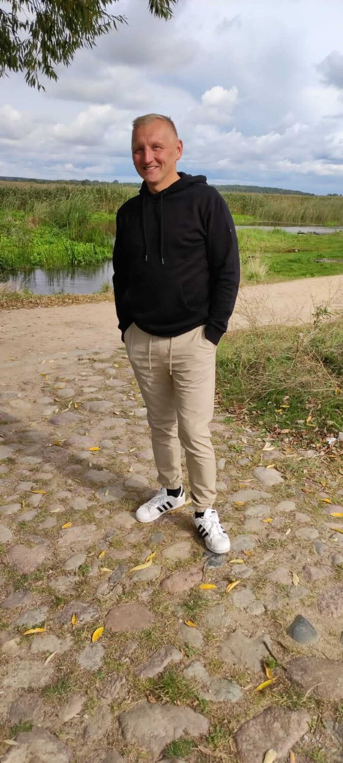  53191376  Leszek, 45 ,    