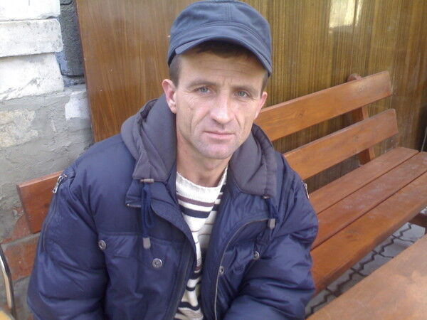  15967596  Petru, 57 ,    