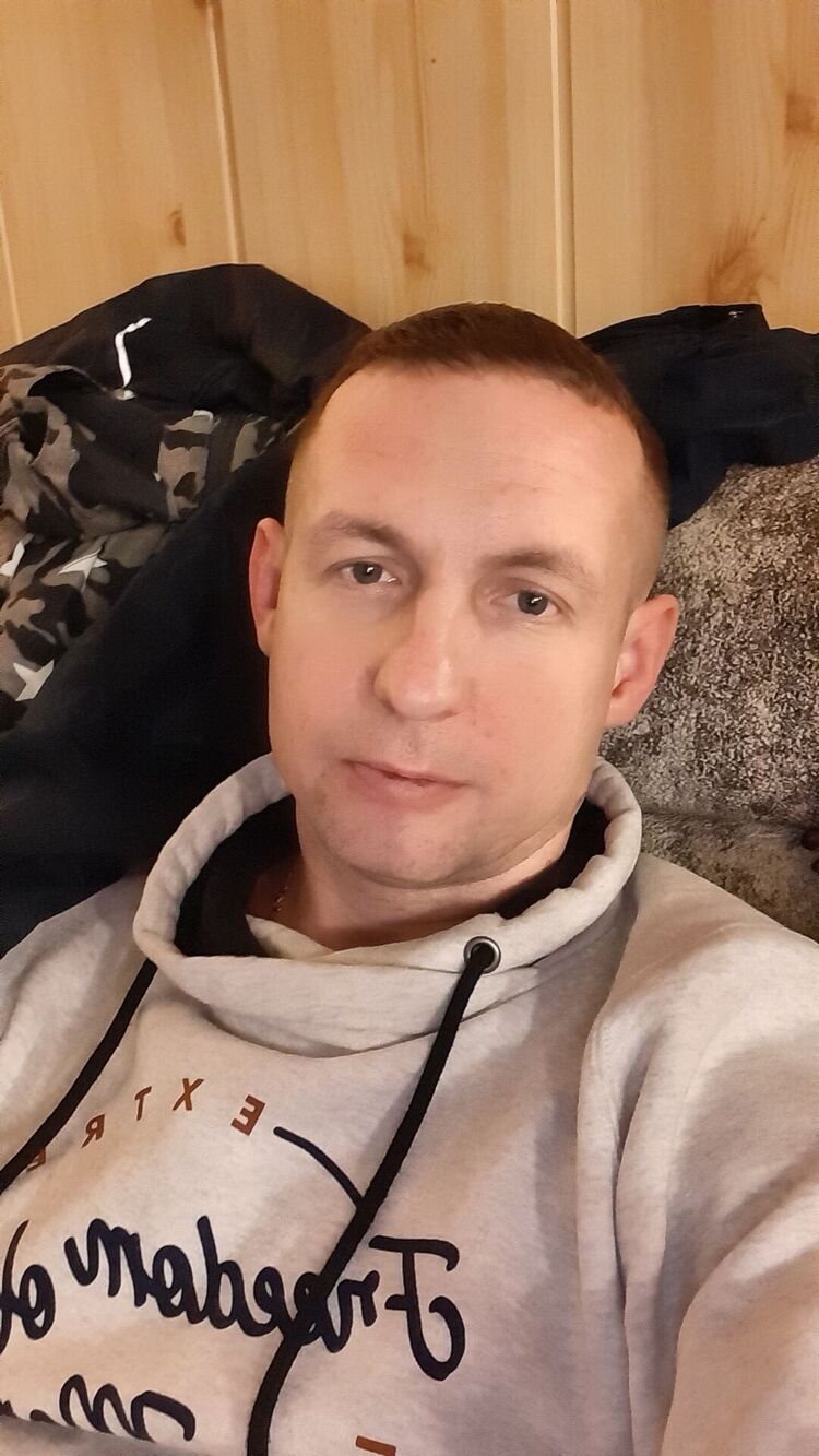  24558756  , 42 ,    