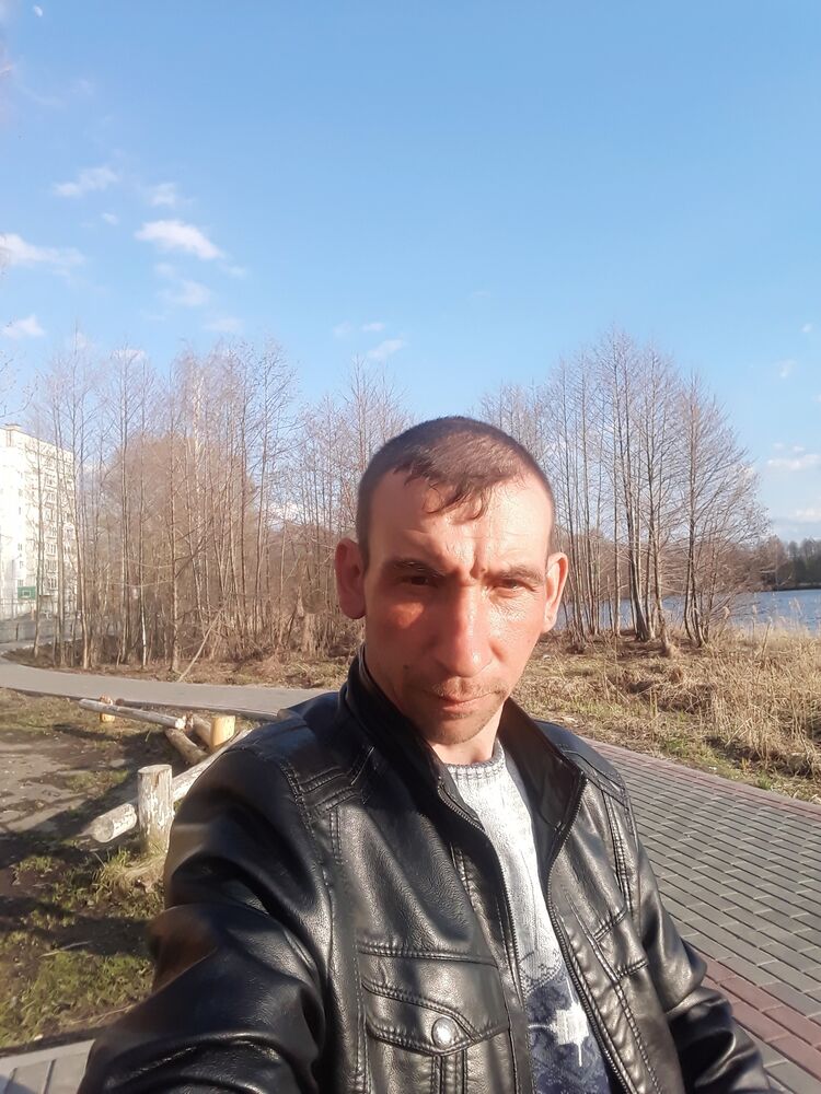  22739516  Sergei, 40 ,    