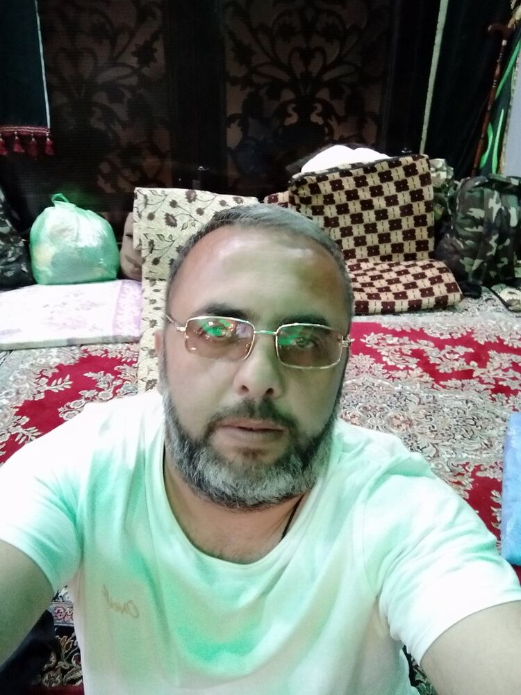  18847956  Sirinov, 49 ,    