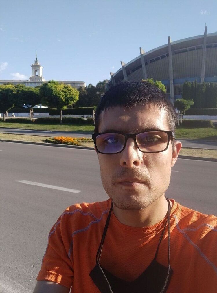  28812656  P J, 34 ,    