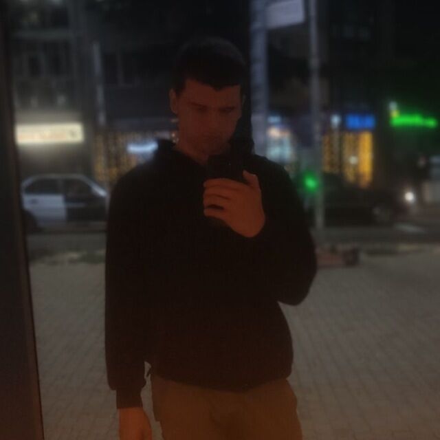  37756996  Yura, 20 ,    