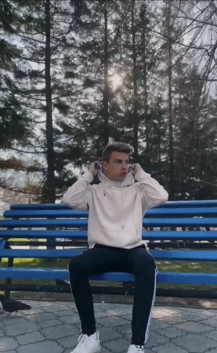  33359776  , 22 ,    