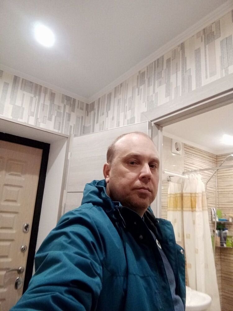  28131636  , 49 ,    