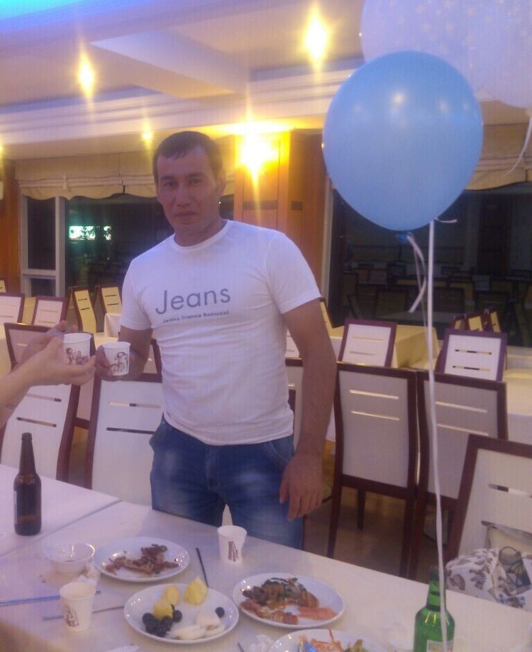  20960686  Elton, 38 ,    