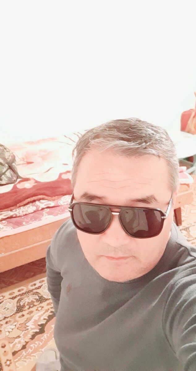  19236256  Nurik, 51 ,    