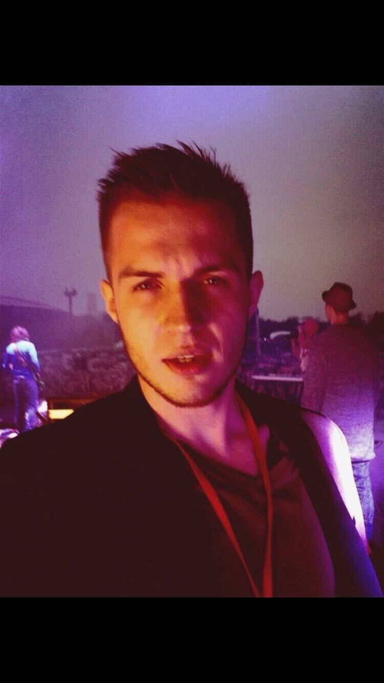  ,   Vladi, 31 ,   ,   