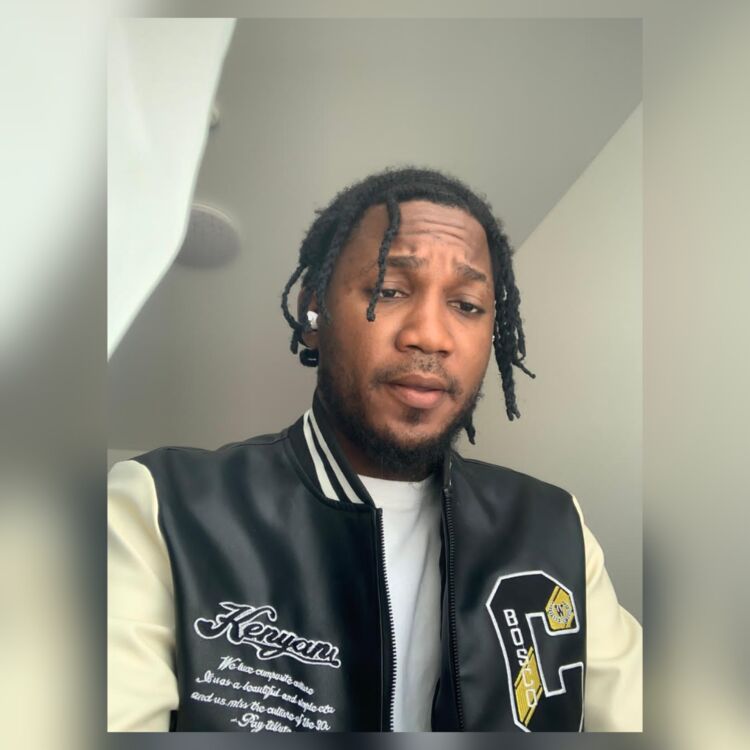  44248146  Prince, 32 ,    