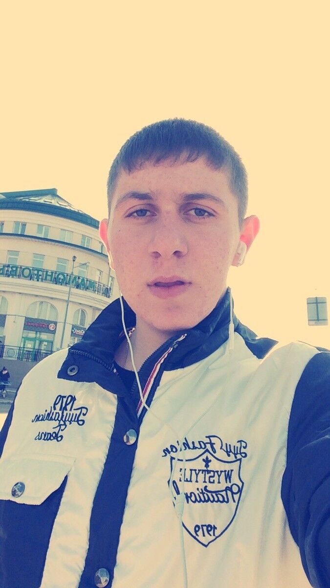  10867556  Arsen, 29 ,     
