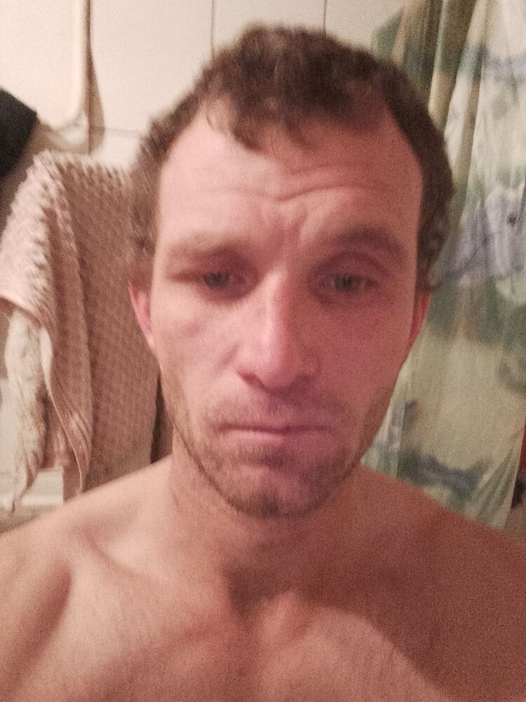  48533276  , 39 ,    