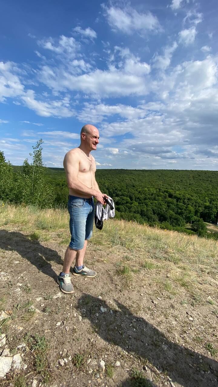  27668066  Dmitry, 37 ,    