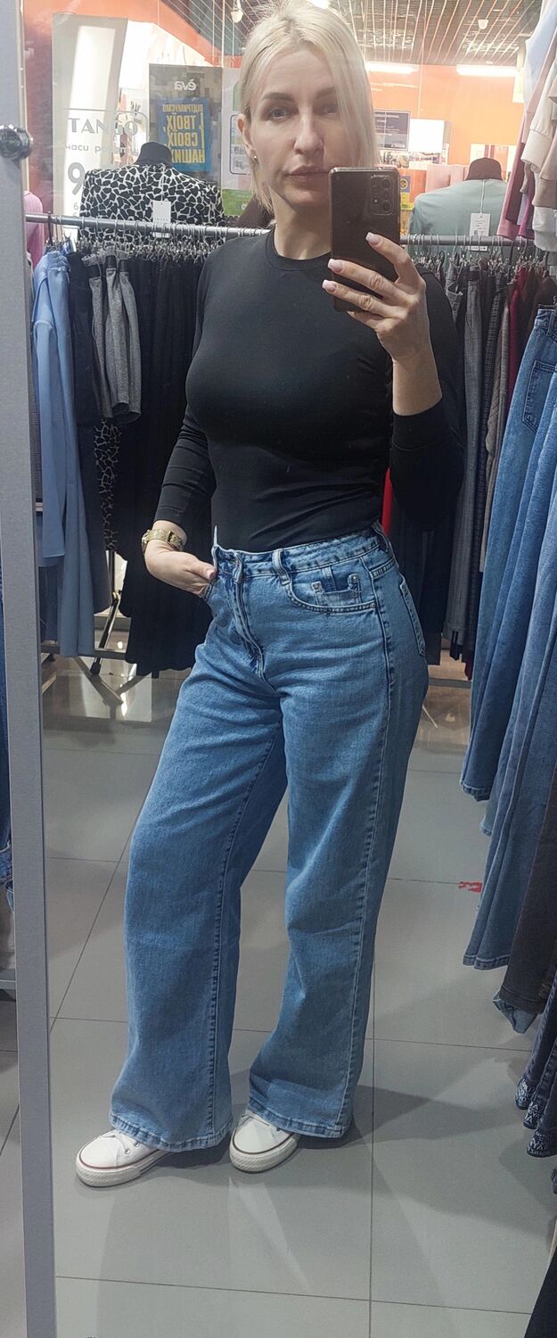  ,   LANA, 44 ,   ,   , c , 