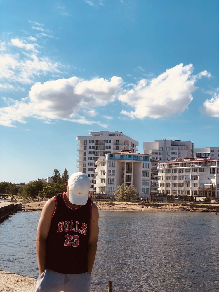  44666756  Graff, 23 ,    