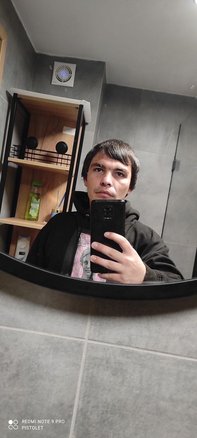  41576726  Petya, 32 ,    