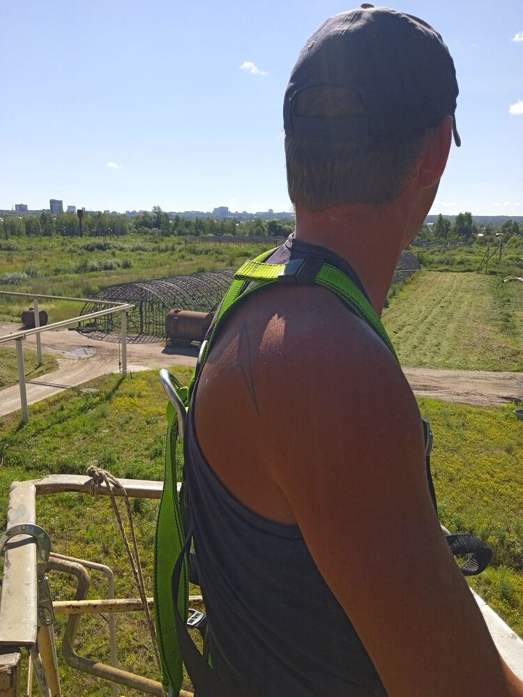  30867966  Pavel, 32 ,    