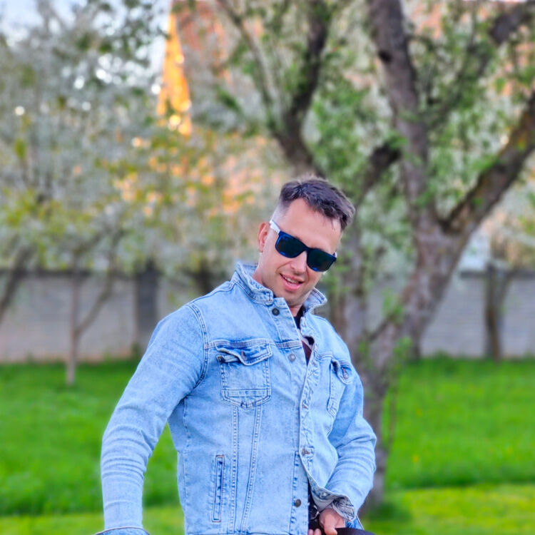  -,   Igor, 38 ,   ,   , c , 