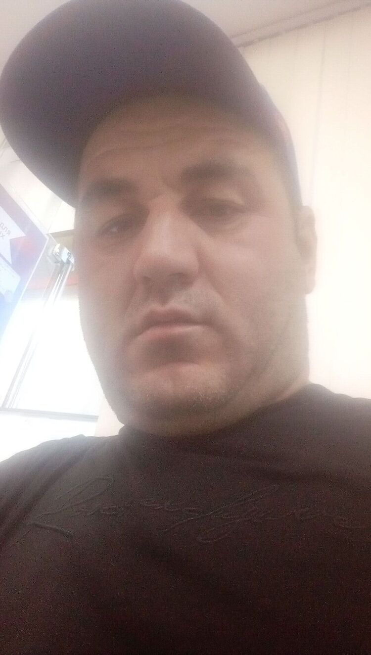  52666566  Zhorek, 37 ,    -