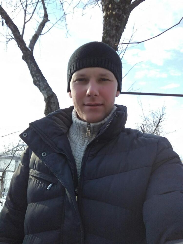  8905916  Nikolaj, 37 ,    