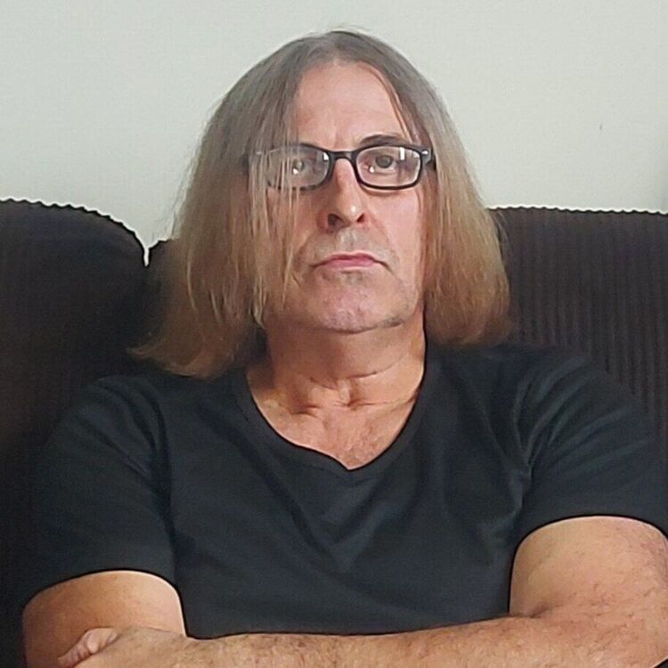  52452466  Anatolii, 63 ,    