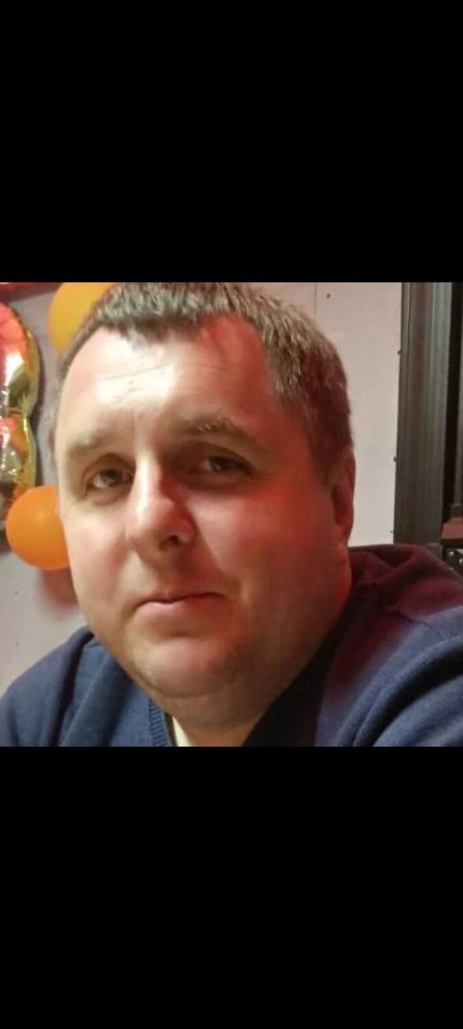  54515906  Roman, 46 ,    