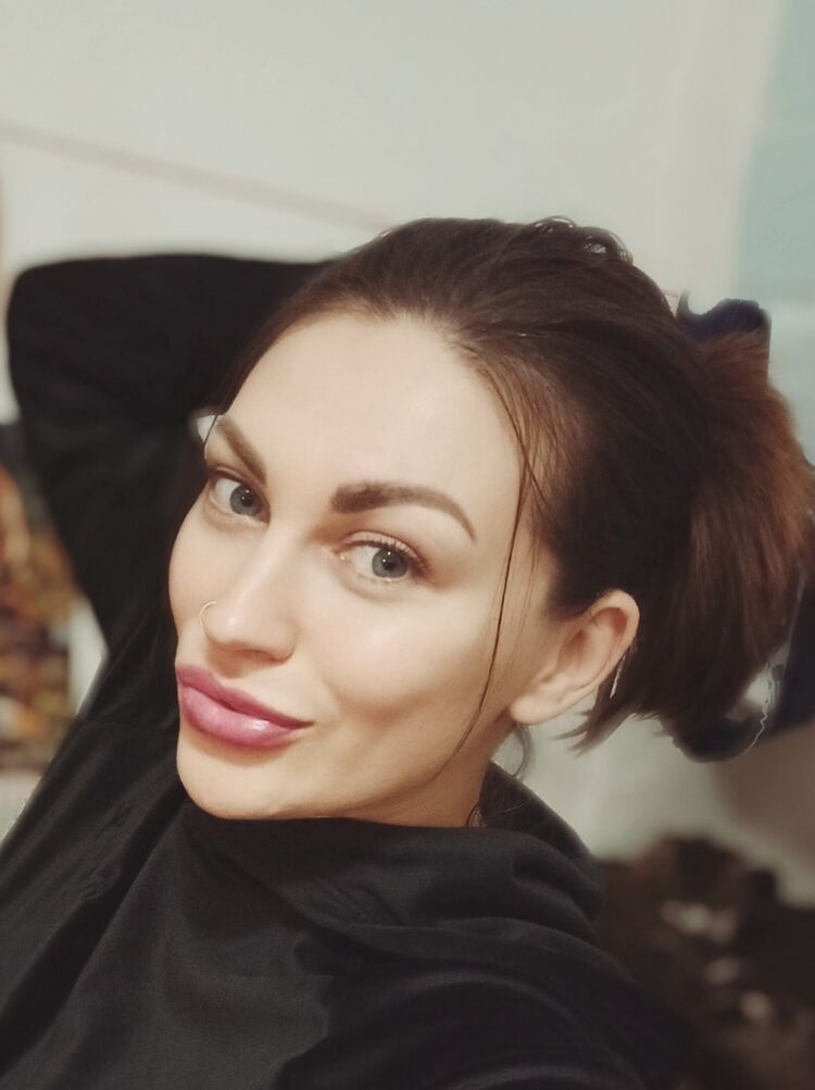  31035236  Ilona, 34 ,    