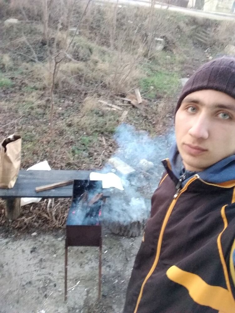  18617126  Ilie burac, 26 ,    