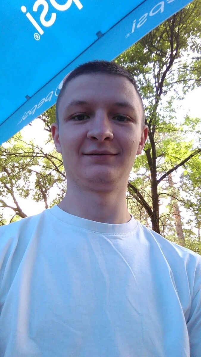  ,   Viktor, 33 ,     , c 