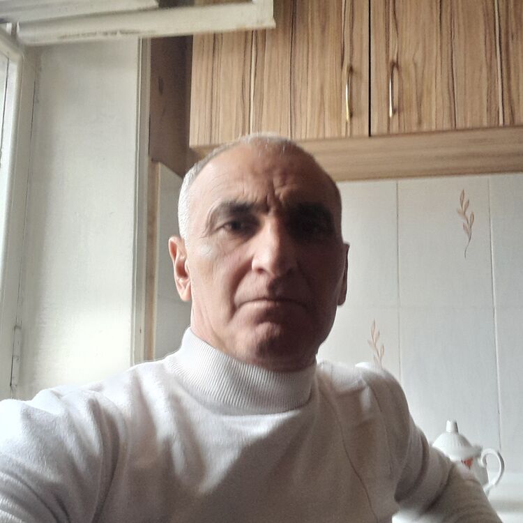  47945996  , 52 ,    