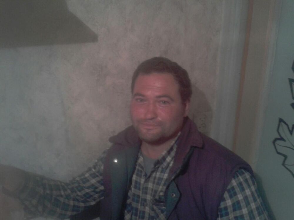 ,   Anton, 39 ,   