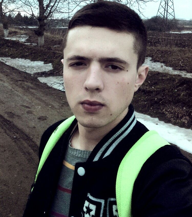  7581446  Sergiu, 27 ,    