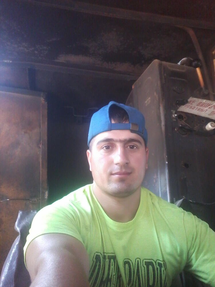  30566076  , 34 ,    