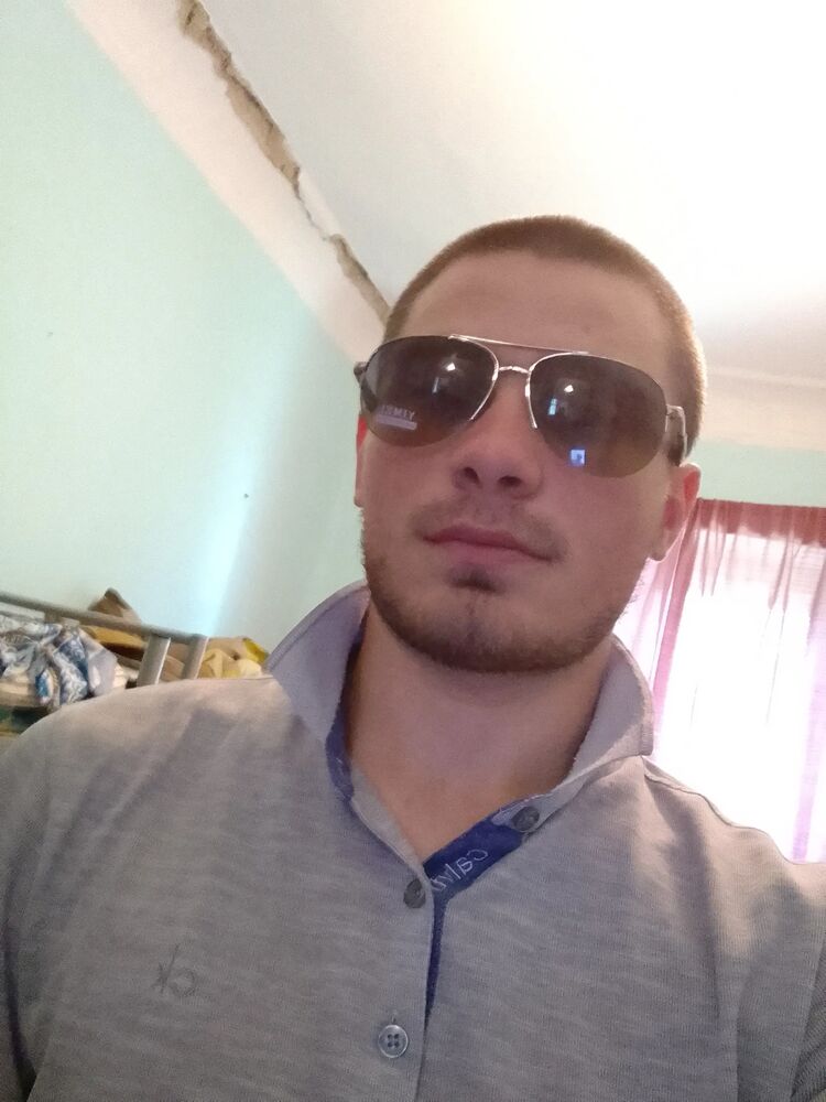  44079756  , 24 ,    