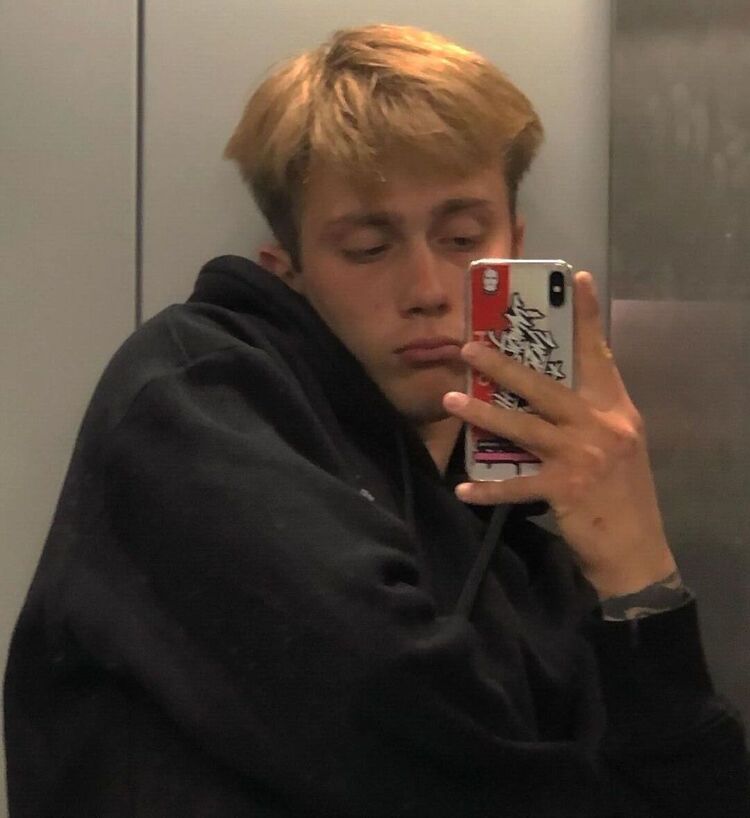  ,   Maxim, 26 ,     , c 