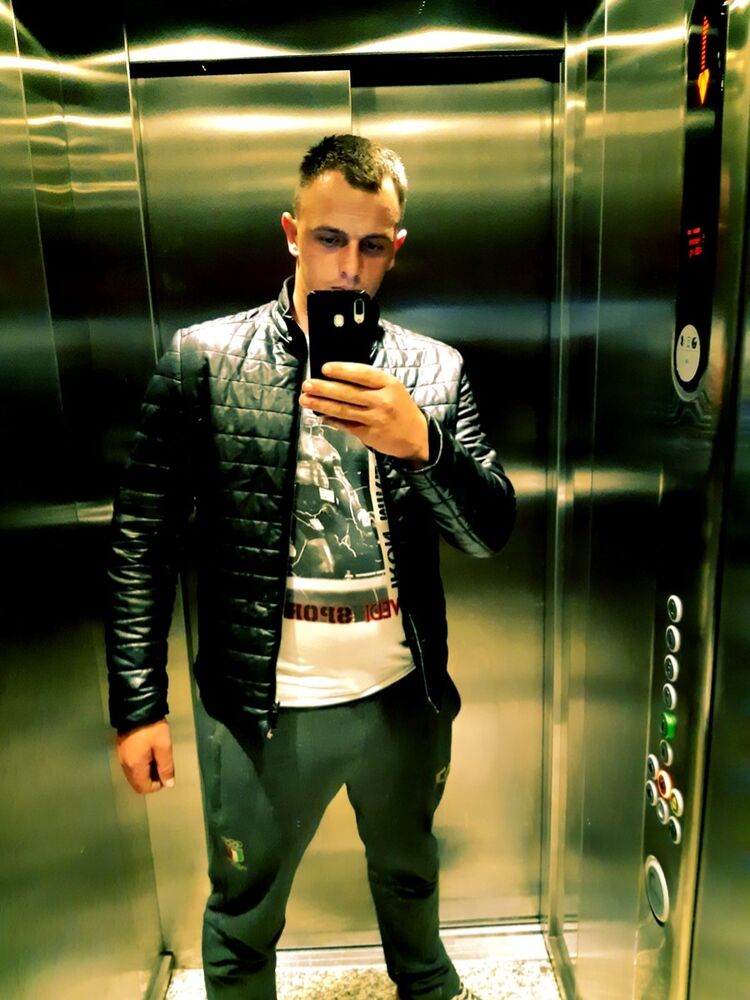  16159936  Slava, 32 ,    