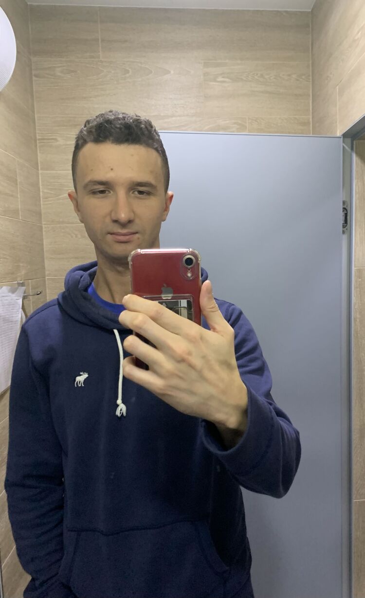  37819196  Anton, 31 ,    