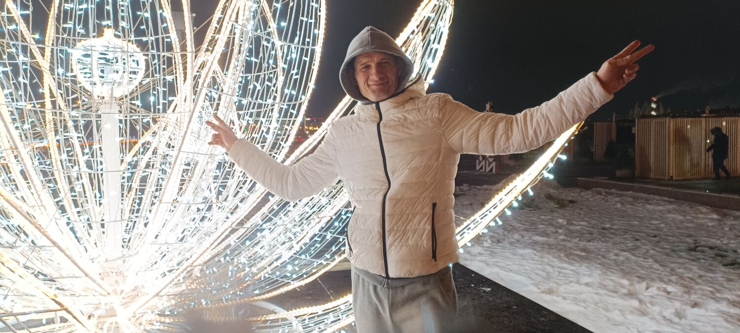  44135936  Vladimir, 42 ,    