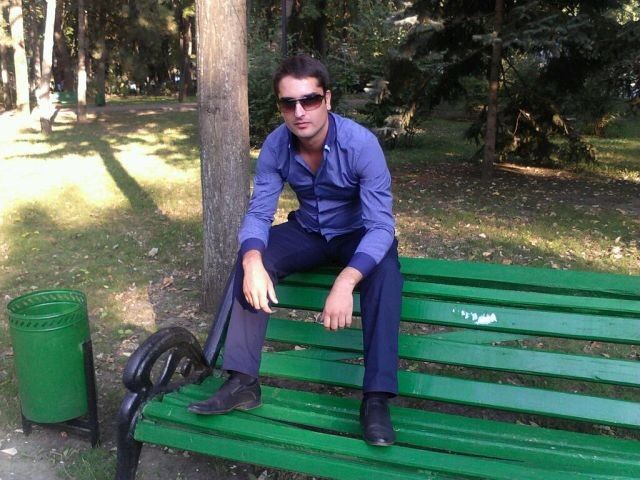  ,   Danik, 33 ,  