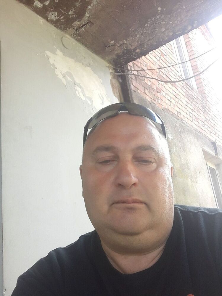  22908456  Gela, 54 ,    