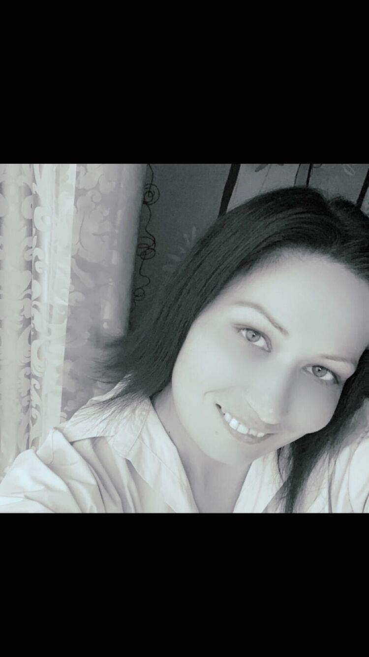  44750826  Anna, 40 ,    