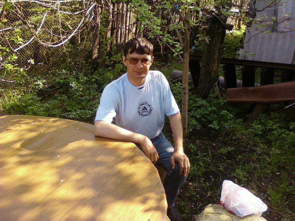  8967636  , 52 ,    
