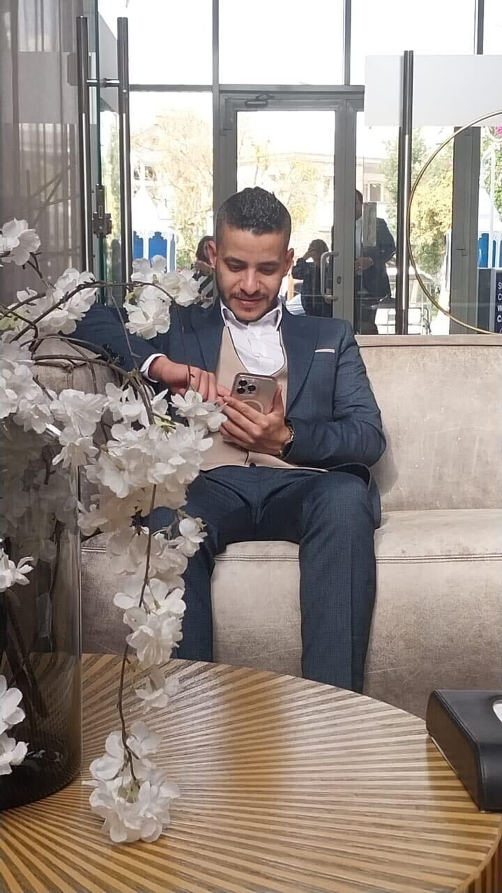 50674376  Ibrahim, 33 ,    