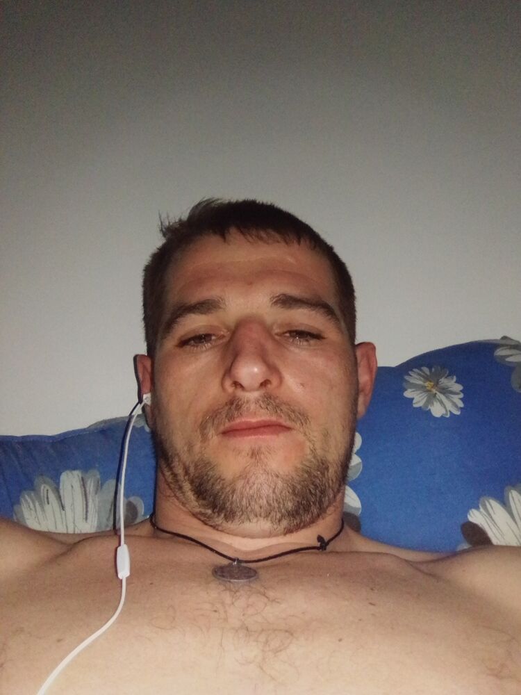  22758886  Gheorghe, 35 ,    Aulnay