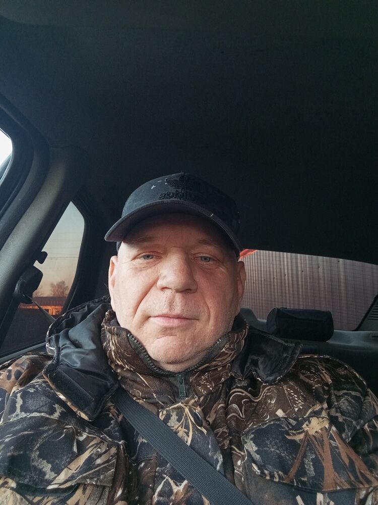  ,   Leonid, 51 ,     , c 