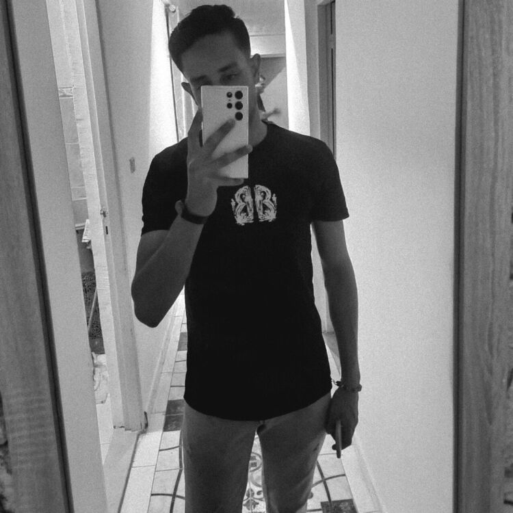  46436076  Ahmed, 28 ,    Tunis