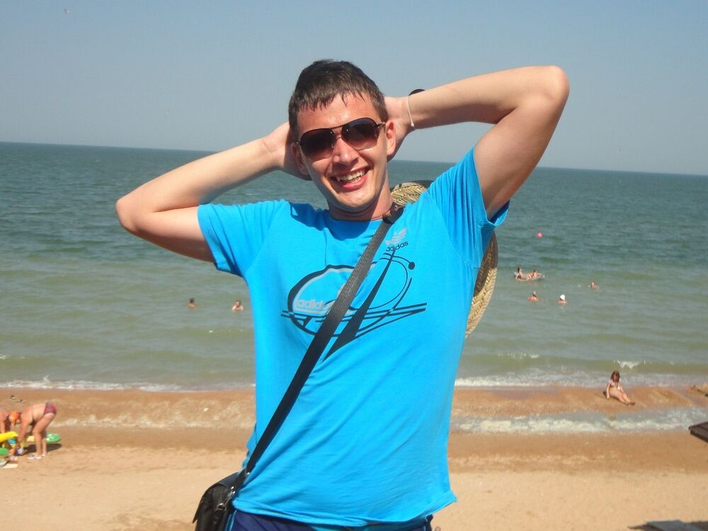  35696616  Antonio, 38 ,    