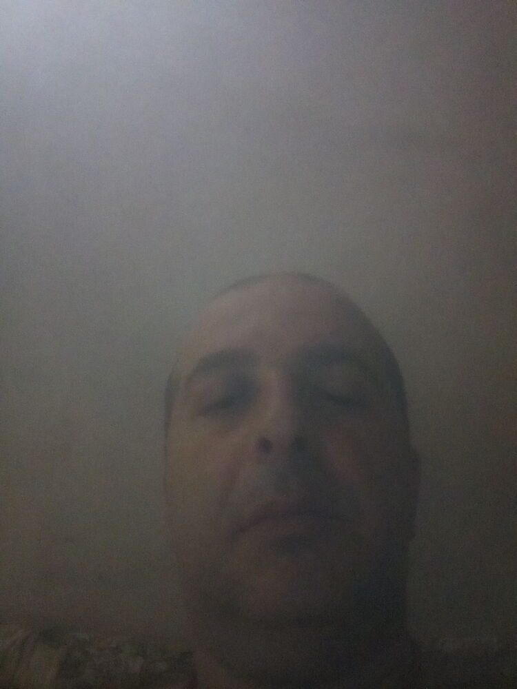  23449176  Gio, 47 ,    